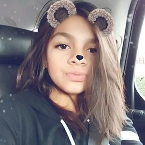 Meet your Posher, Jasmin